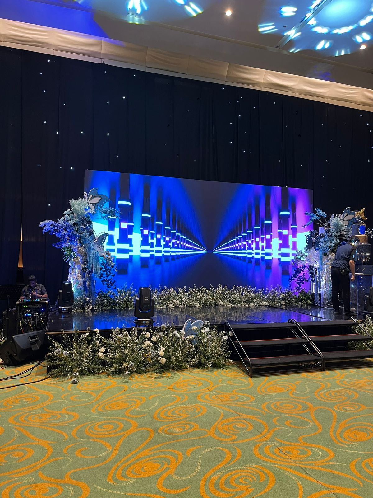 LED Screen
